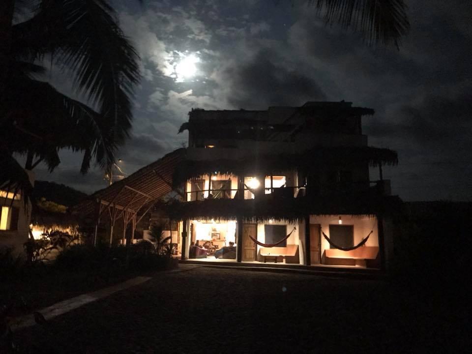 Beach Front Bungalows At The Coconut Canoa Eksteriør bilde