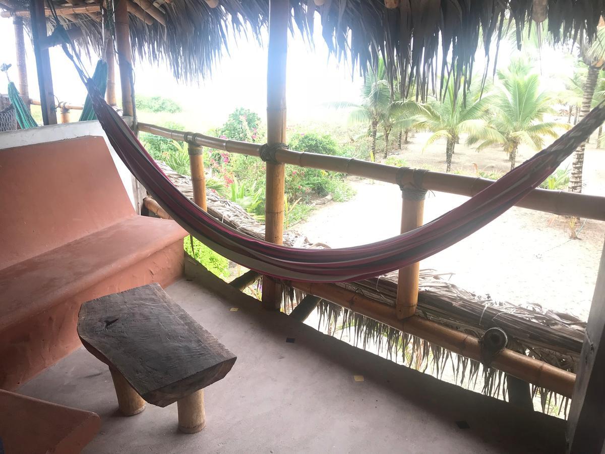 Beach Front Bungalows At The Coconut Canoa Eksteriør bilde