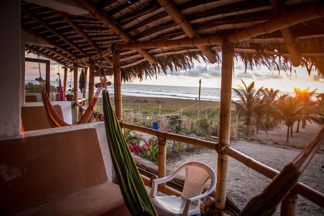 Beach Front Bungalows At The Coconut Canoa Eksteriør bilde
